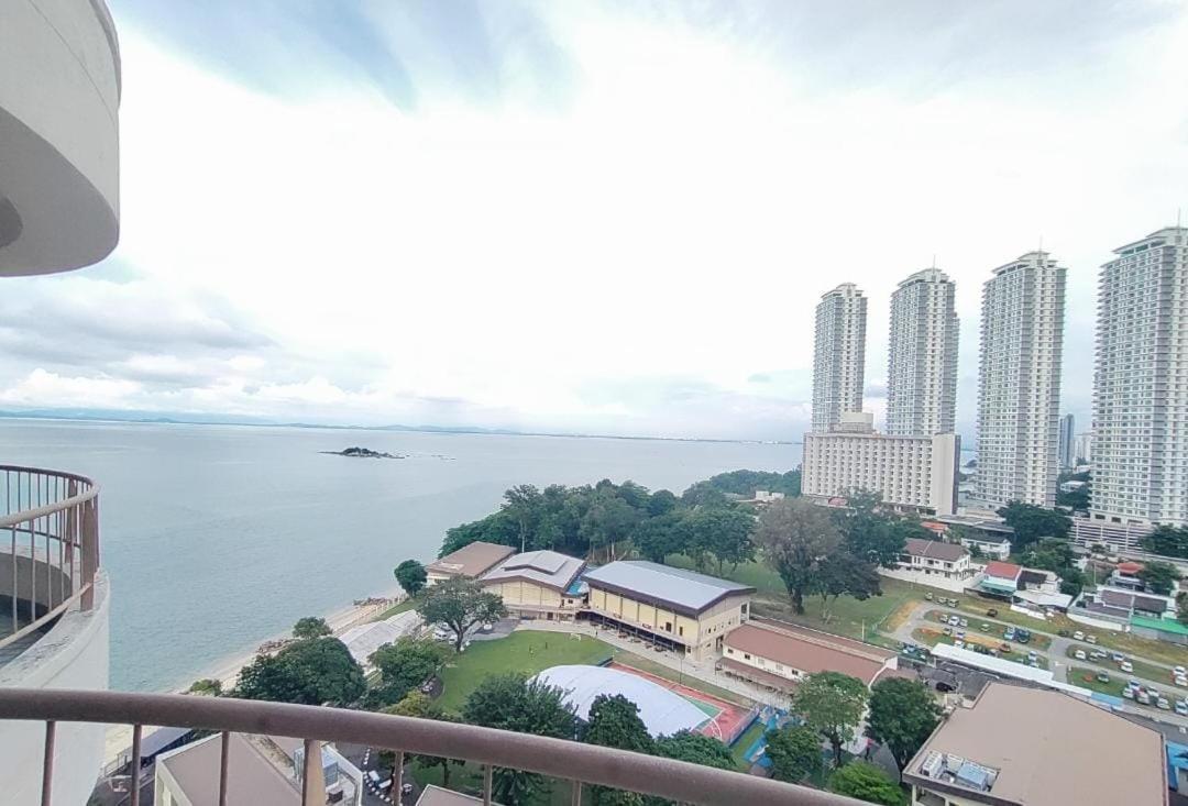 17 Jazz Sweet Beachfront Resort Tanjung Bungah  Exterior photo