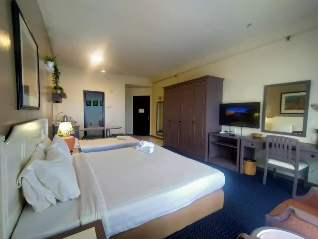 17 Jazz Sweet Beachfront Resort Tanjung Bungah  Exterior photo